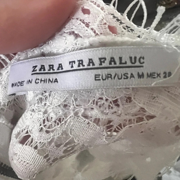 Zara Trafaluc Gorgeous white lace sleeveless crop top size Medium - Picture 6 of 6